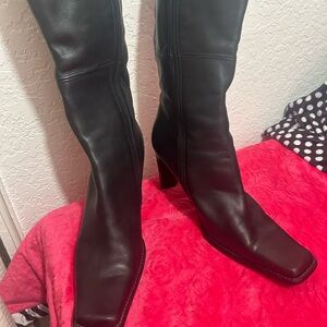 Cute all leather boot wear WTH everything sz 8